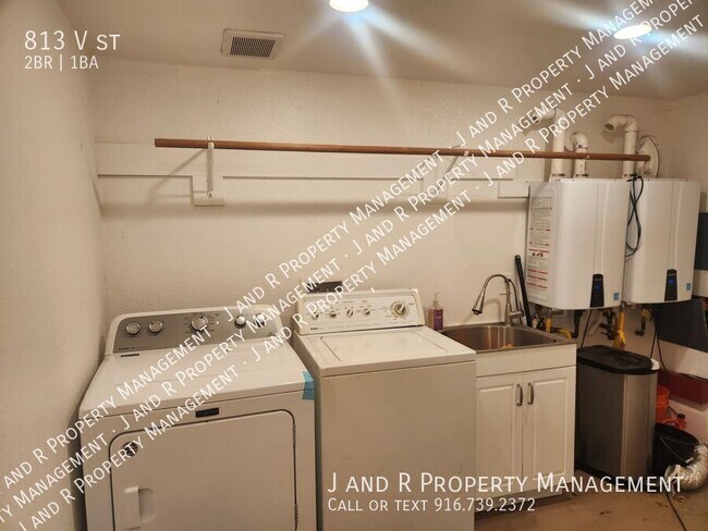 Building Photo - 813 V St