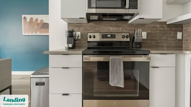 Building Photo - 2009 N Howard St