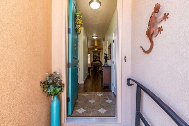 Building Photo - Beautiful 3 bed 2 bath Home!