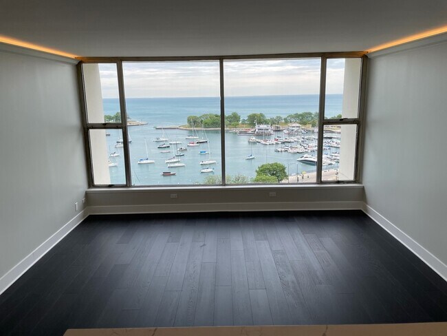 Building Photo - 3200 N Lake Shore Dr