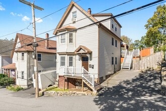 Building Photo - 8 Windsor Ave
