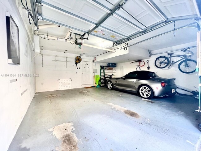 Building Photo - 18413 NE 27th Ct