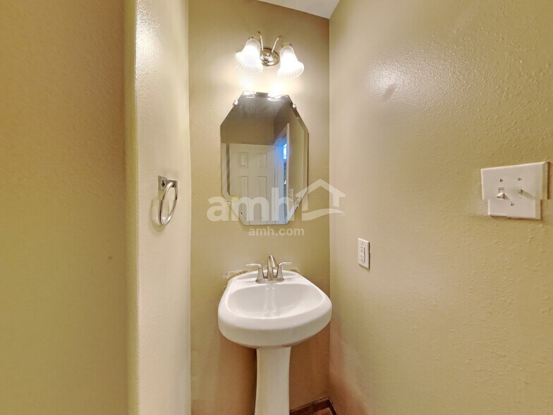 Building Photo - 2870 Colony Cone Cir