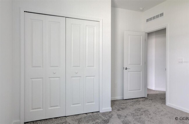 Building Photo - 3193 Country Side Dr