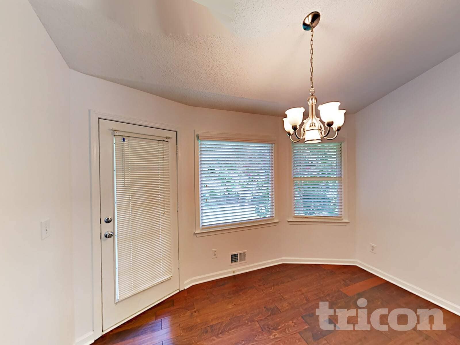 Building Photo - 244 Chastain Way