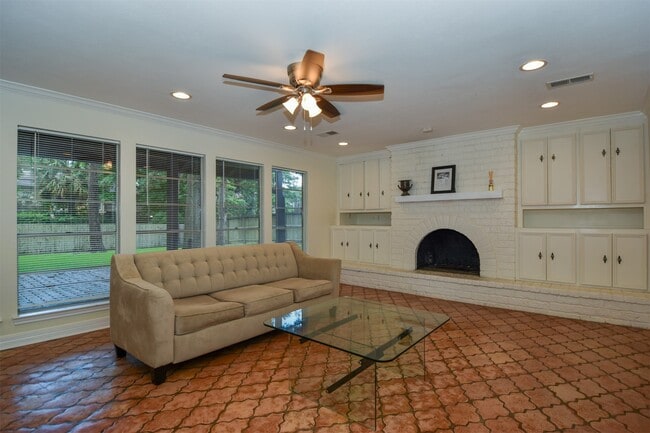 Building Photo - 18603 Point Lookout Dr