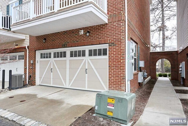 Building Photo - 4-12-30 30th St