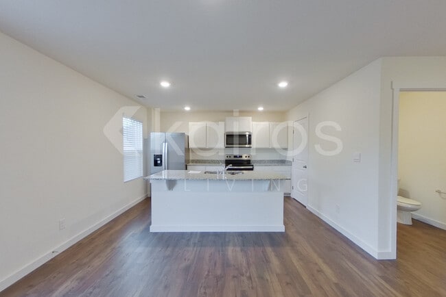 Building Photo - 3912 NE Billie Ln