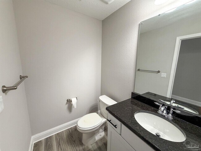 Building Photo - 4578 Red Oak Dr