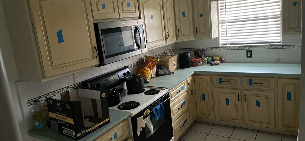 Building Photo - 5190 Fay Blvd