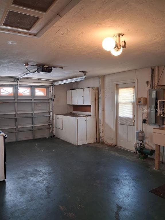 Building Photo - 6821 Mesa Verde St