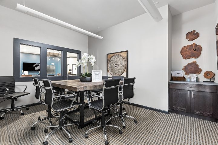 Building Photo - 4504 Legends Dr