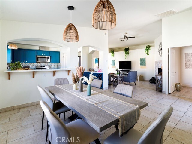 Building Photo - 13416 Cholla Dr