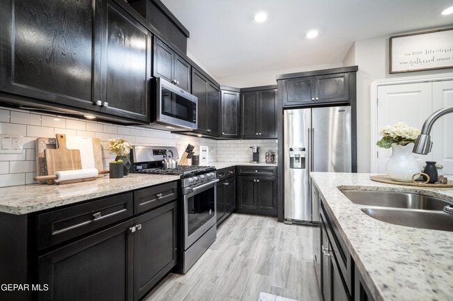 Building Photo - 3412 Gary Brewster Pl