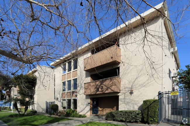 Primary Photo - American City Apartments