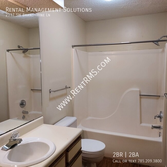 Building Photo - 2137 SW Brandywine Ln