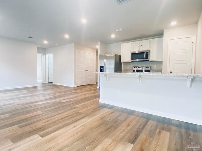 Building Photo - 9632 Angel Oak Dr