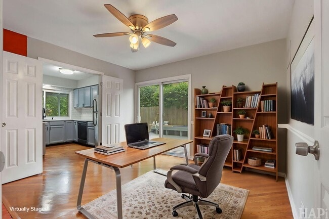 Building Photo - 1540 N Pepper Tree Dr