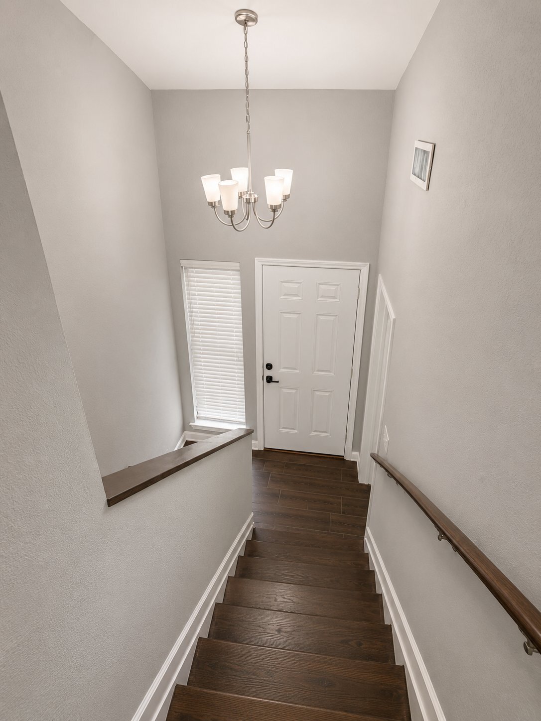 Building Photo - 746 Haven Ln