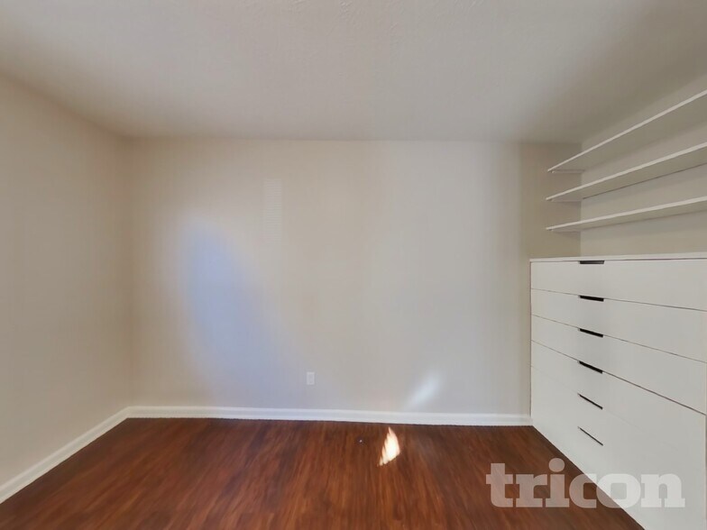 Building Photo - 20131 Marie Ct