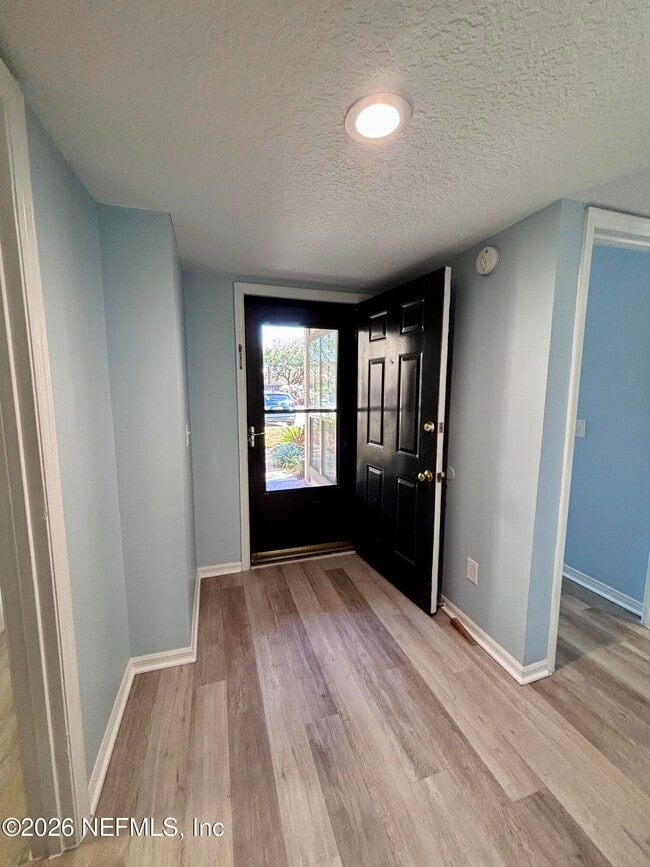 Building Photo - 138 Cranes Lake Dr