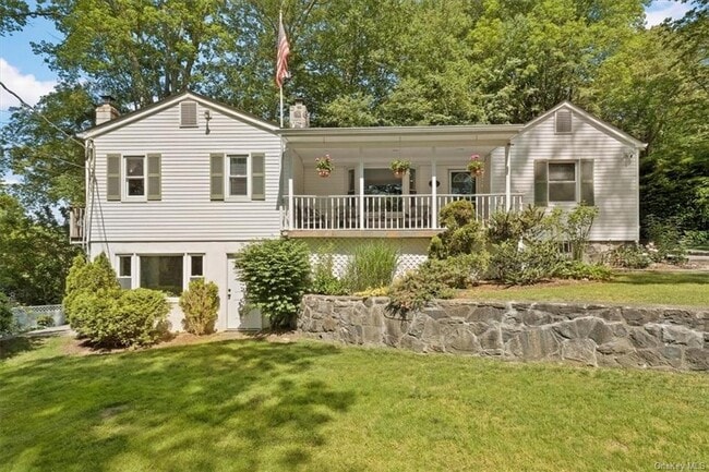 Primary Photo - 13 Split Rock Rd