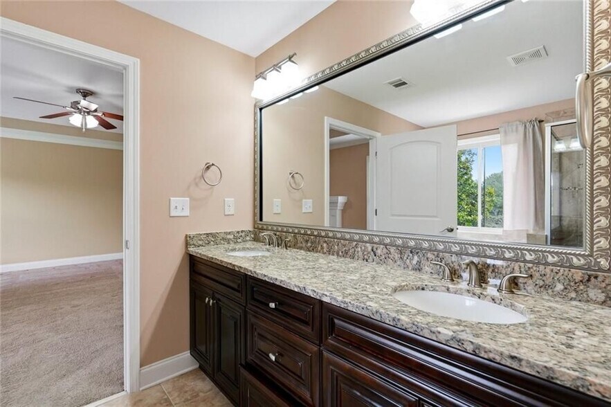 Building Photo - 3475 Golfe Links Dr