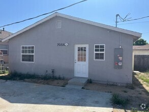 Building Photo - 705 E Boone St