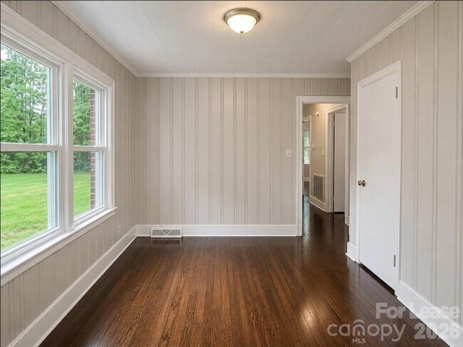 Building Photo - 800 Mt Holly-Huntersville Rd