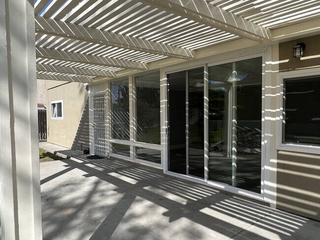 Building Photo - 24522 Blackfoot Dr