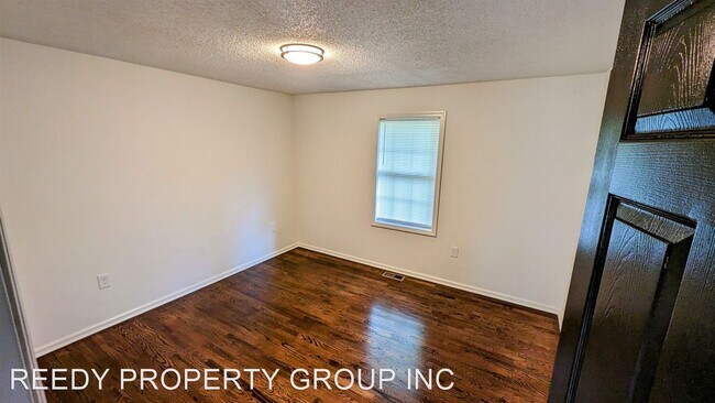 Building Photo - 3 br, 1 bath House - 201 Cow Path
