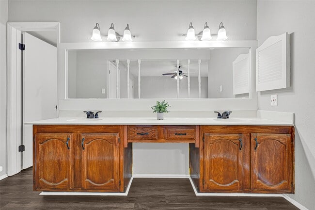 Building Photo - 17303 Nordway Dr