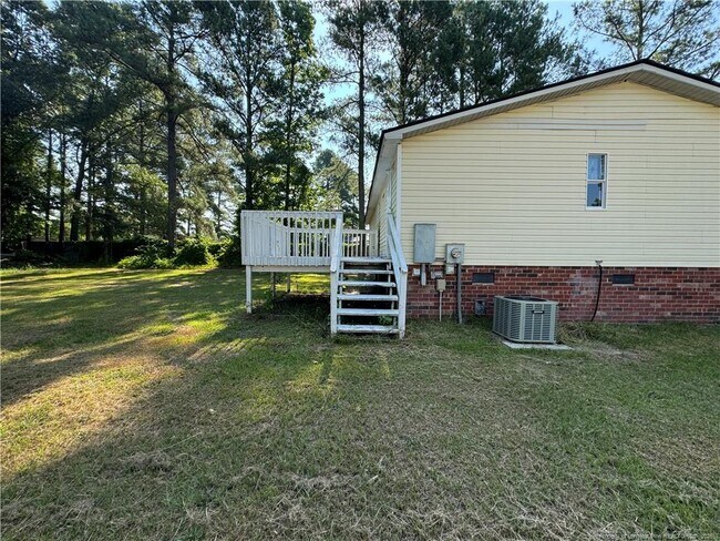 Building Photo - 511 Inverary Dr