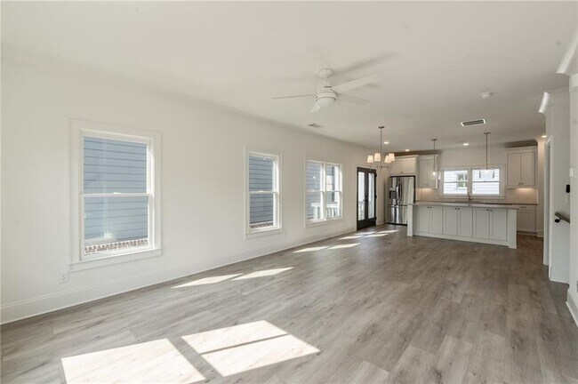 Building Photo - 3272 Stillwood Dr
