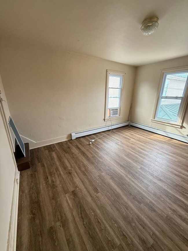 Building Photo - 2 bedroom with a bonus room! Newville PA!