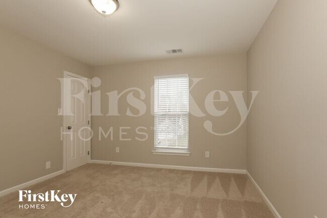 Building Photo - 13312 Salvo Dr