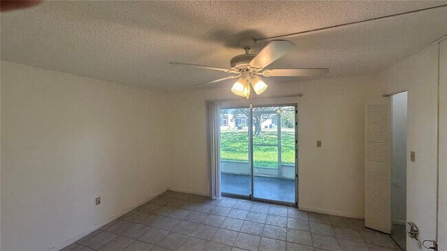 Building Photo - 4507 3rd St Cir W