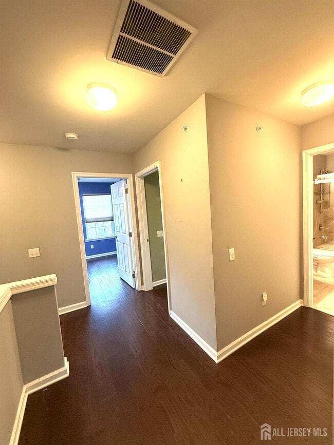 Building Photo - 1305 Hudson Cir