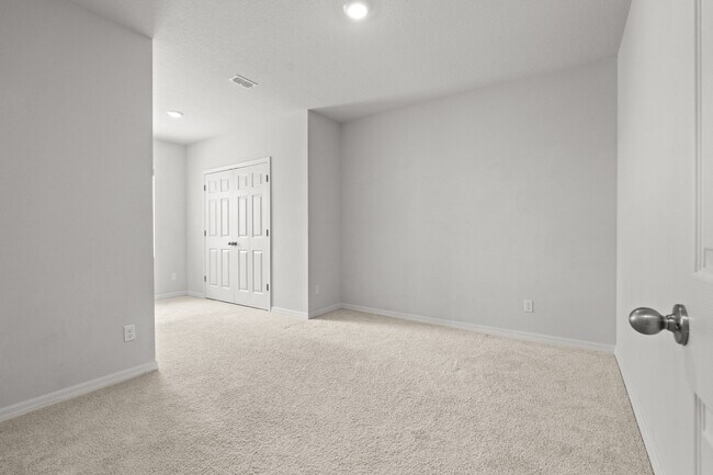 Building Photo - 12869 SW Forli Wy