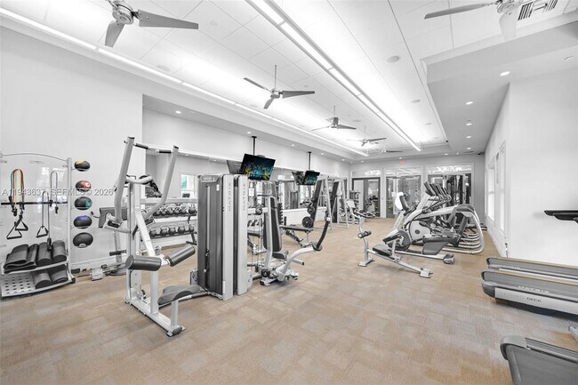 Building Photo - 964 Banyan Dr