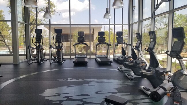 Building Photo - Beautiful 3036 SF Home - 5 Bed/3 Bath + Media Room and Game Room! - Hidden Trails, Bulverde