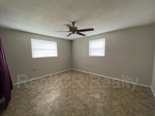 Building Photo - 4655 Koala Dr