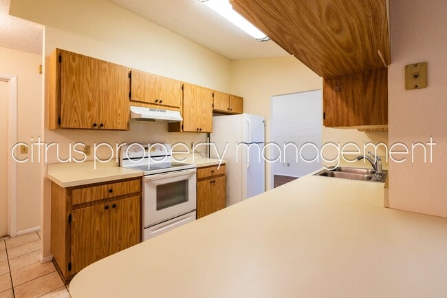 Building Photo - 3/2 Home in Alafaya Woods