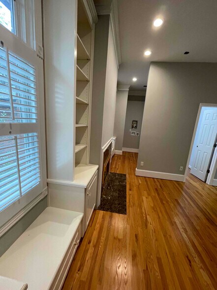 Building Photo - 3064 Hicks Rd