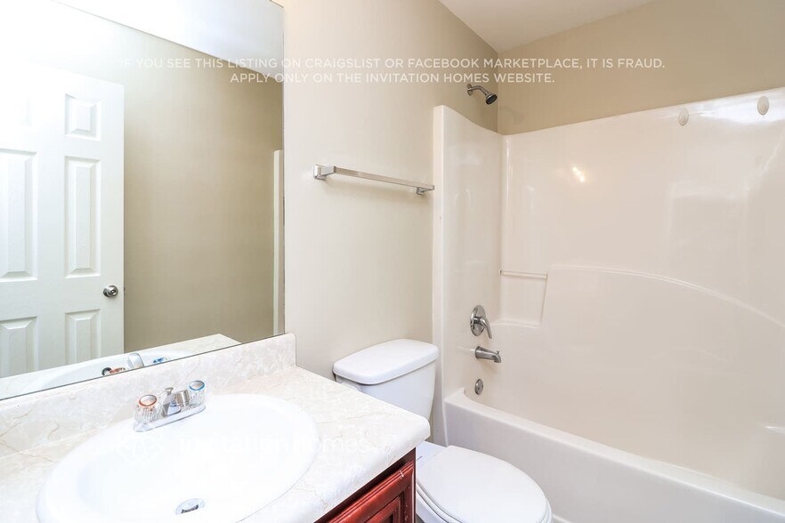 Building Photo - 107 Hidden Creek Dr