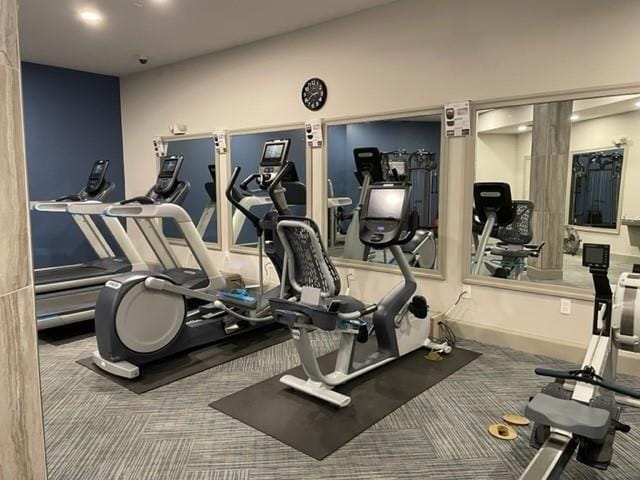 Building Photo - 901 Abernathy Rd NE