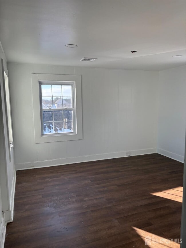 Building Photo - 169 Washington Rd