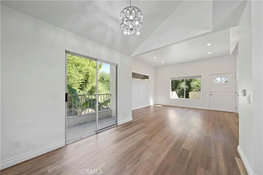 Building Photo - 12411 Osborne St