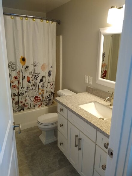 Downstairs Bath from Master - 3905 Almira Dr