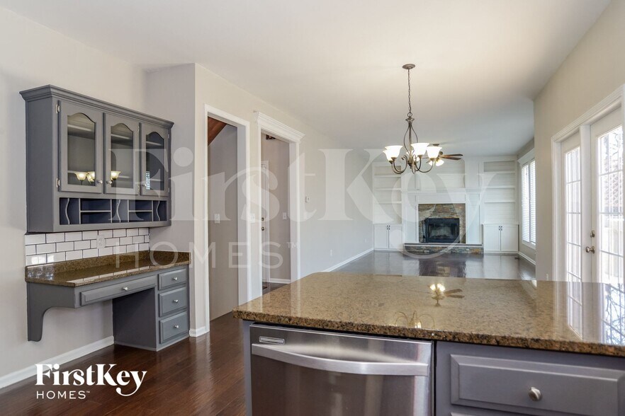 Building Photo - 15688 S Downing Ct